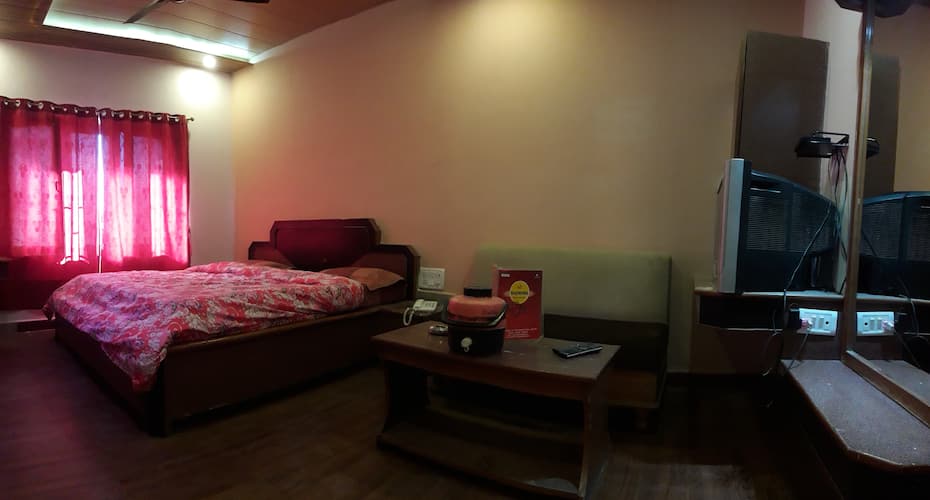 Shree Rajendra Hotel, Mount Abu 4